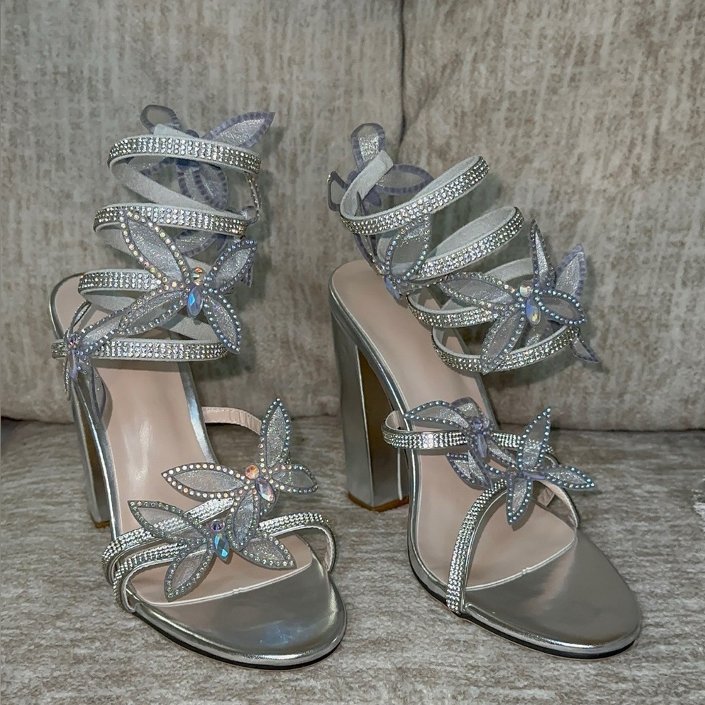 Elegant Silver Strappy Heels with Rhinestone Detailing sizes 6, 7, 8.5, 10